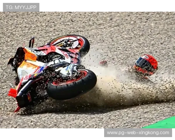 MotoGP马奎斯极限刹车救车成功